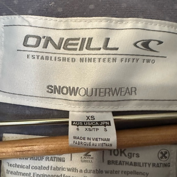 O’Neill Outwear Ski Jacket - Picture 2 of 3